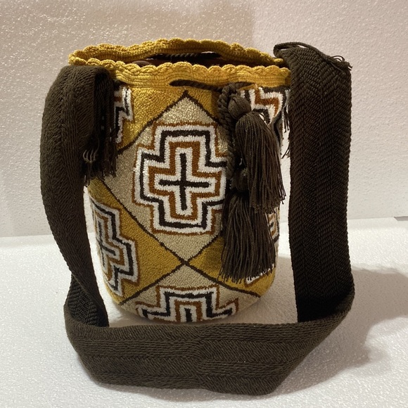 Authentic Wayuu mochila - Picture 1 of 4